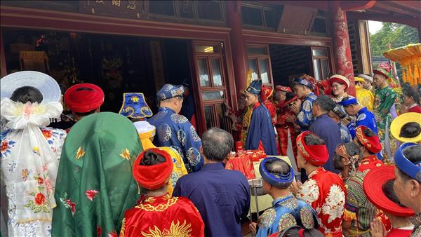 Hue Nam Temple Festival: From imperial relic to distinctive cultural celebration in Hue