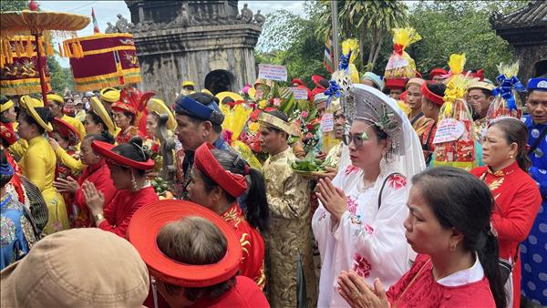 Lễ hội Điện Huệ Nam: Từ di tích Cố đô đến lễ hội đặc sắc của người dân Huế