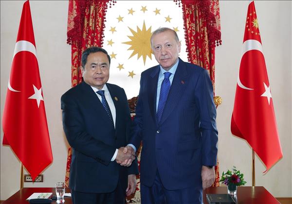 Vietnamese NA Chairman meets Turkish President