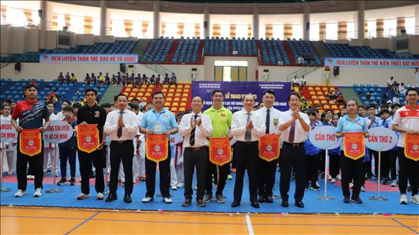 Các vận động viên tranh tài môn Karate cấp quốc gia khu vực miền Nam