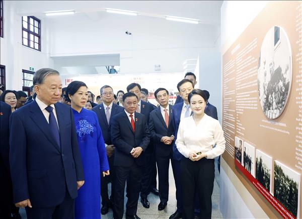 Top Vietnamese leader visits historic Nanning Yucai School in Guangxi