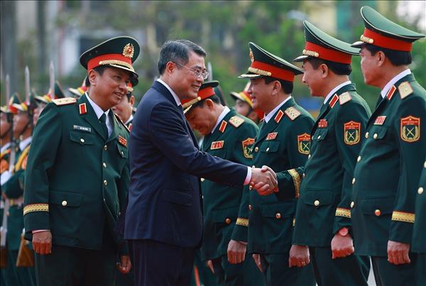 Premier destaca el papel de Región Militar 4 y su misión de defender Vietnam