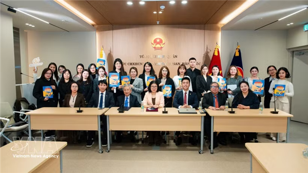 推崇越南语：推动越南语教学在韩国东南地区实现可持续发展