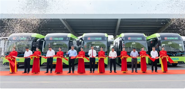 Hanoï accélère une transition vers une flotte de bus 100% écologique dici 2030