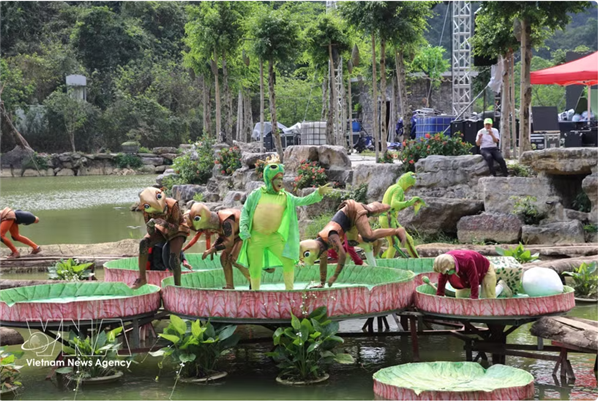 Ninh Binh transforme son patrimoine en spectacles vivants pour attirer les touristes