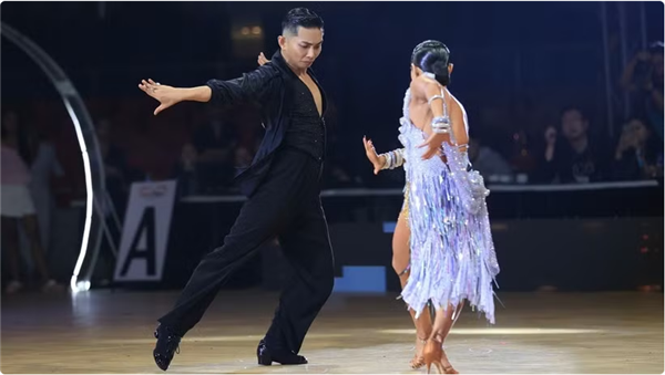 DanceSport : un début impressionnant du Vietnam lors du Championnat dAsie du Sud-Est 2026