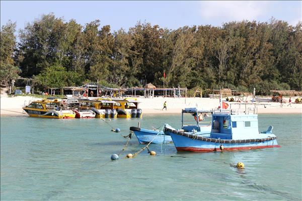 Đặc khu Phú Quý kêu gọi chống rác thải nhựa, phát triển kinh tế xanh, bền vững