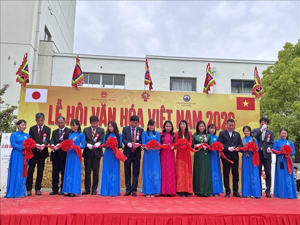 Lễ hội Văn hóa Việt Nam tại Osaka đầy xúc động và lan tỏa