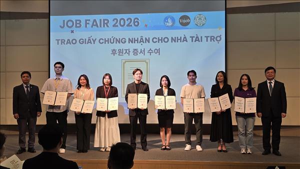 Vietnamese students flock to Seoul Job Fair 2026