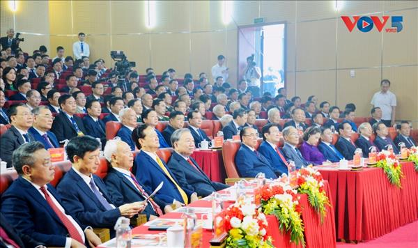 អគ្គលេខាបក្ស ប្រធានរដ្ឋ លោកតូ ឡឹមអញ្ជើញចូលរួមពិធីរំលឹកខួបលើកទី ១២០ នៃថ្ងៃកំណើតរបស់អតីតអគ្គលេខាបក្ស ហា ហ៊ុយ តឹប