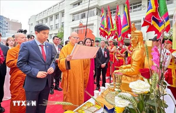 大阪でベトナム文化祭、フン王の命日を再現