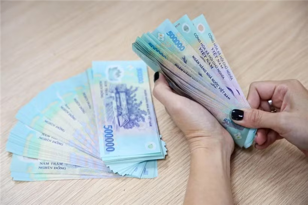 第十六届国会第一次会议：上调基础工资 为公共部门发展注入动力