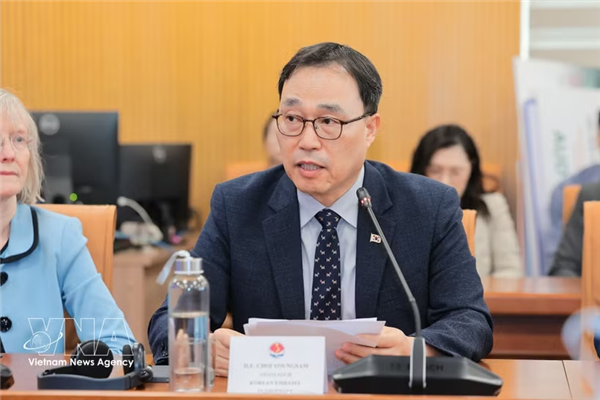 韩国总统访越开辟两国关系更加美好的未来