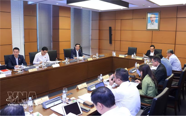 Le Comité permanent de lAN examine les seuils dexonération fiscale des ménages daffaires