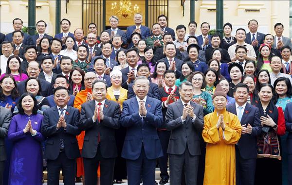 General Secretary, State President praises ethnic minority lawmakers role in translating policies into practice