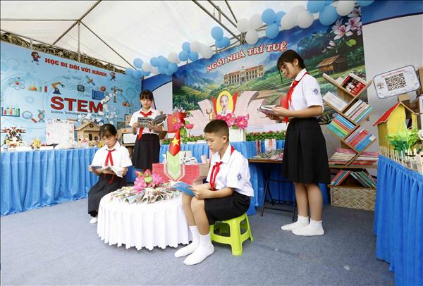 Kết nối tri thức và công nghệ, hướng tới xã hội học tập và đổi mới sáng tạo