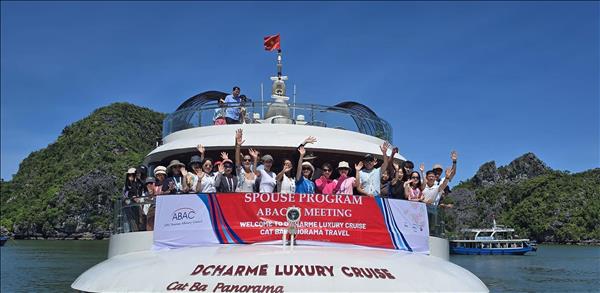 New cruise route linking Ha Long and Lan Ha Bays launched