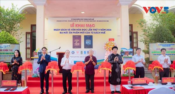 ベトナム書籍および読書文化の日に呼応する活動　盛ん