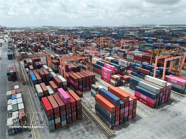 Hai Phong reduce tarifas de infraestructura portuaria para líquidos