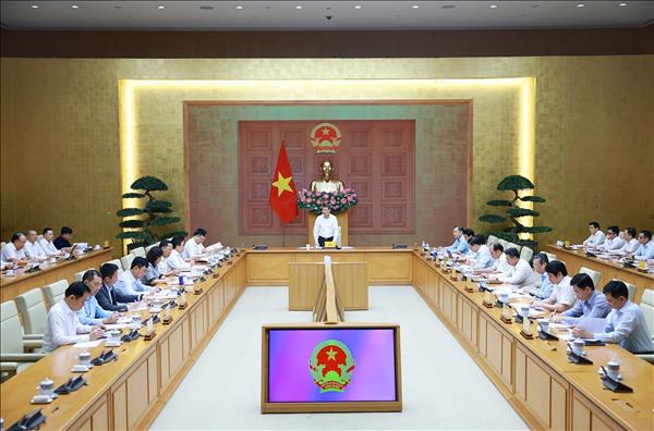 Thủ tướng Lê Minh Hưng: Bộ và ngành Công Thương chịu trách nhiệm, không để thiếu điện, xăng dầu trong mọi tình huống