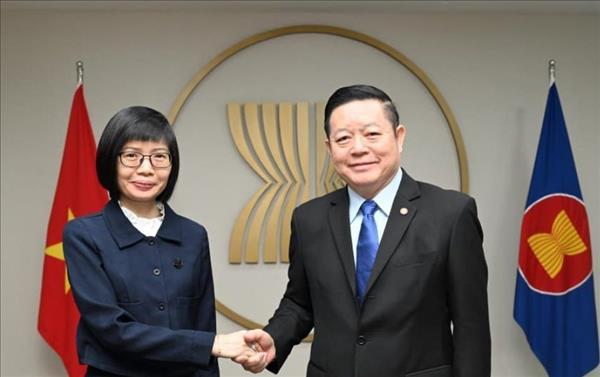 ASEAN Secretary-General affirms support for Vietnam in cooperation activities