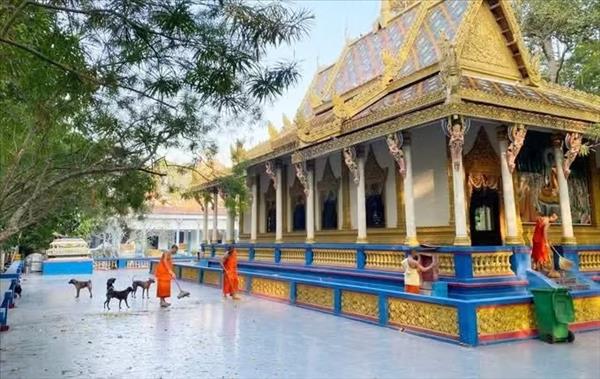 ពិធីទទួលទេវតាឆ្នាំថ្មីរបស់បងប្អូនជនជាតិ ខ្មែរ