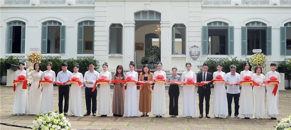 近百件世界及越南绘画杰作亮相胡志明市