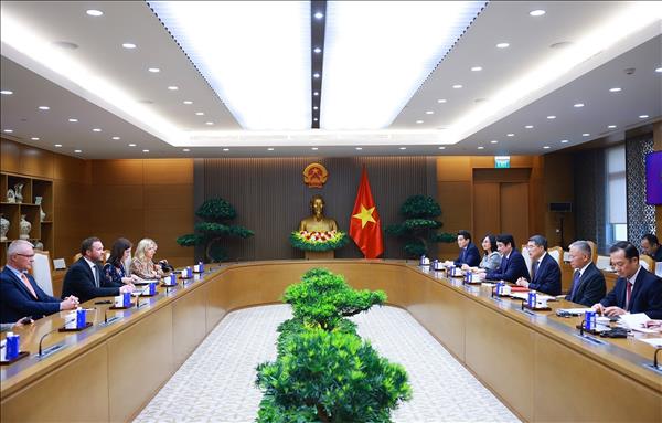 ベトナム首相　エストニア外相と会見