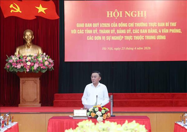 Thường trực Ban Bí thư Trần Cẩm Tú: Hoàn thiện thể chế, chính sách, hiện thực hoá mục tiêu tăng trưởng 2 con số