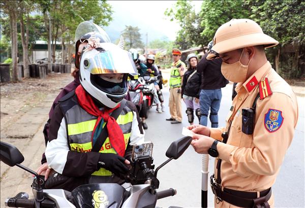 Đồng loạt ra quân, huy động tối đa lực lượng đảm bảo kỳ nghỉ lễ an toàn