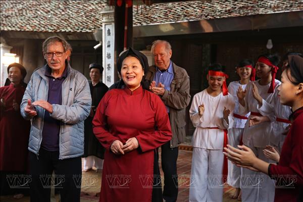 Về miền di sản