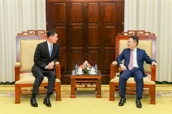 Vietnam autoriza banco extranjero con 100% capital foráneo