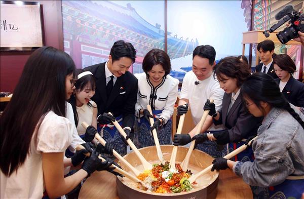 Phu nhân Tổng thống Hàn Quốc dự Lễ hội Văn hóa và Du lịch Hàn Quốc 2026 tại Hà Nội