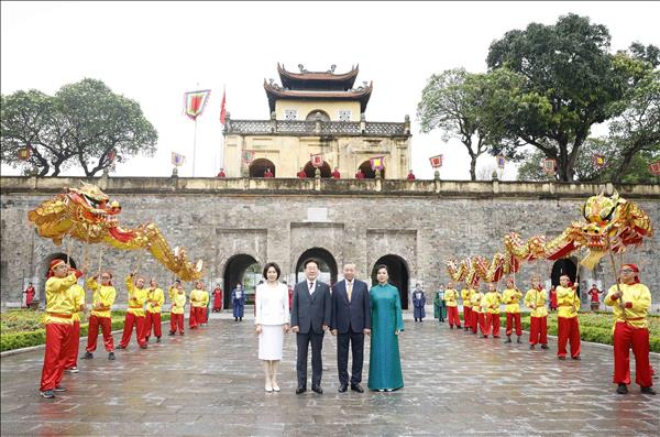 Tổng Bí thư, Chủ tịch nước và Phu nhân chủ trì Chương trình hữu nghị đặc biệt chào mừng Tổng thống Hàn Quốc và Phu nhân