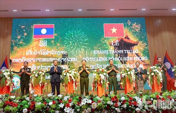 ພິທີປະດັບຫຼຽນໄຊຂອງລັດຫວຽດນາມ ໃຫ້ແກ່ກົມກອງລວມໝູ່ ແລະບຸກຄົນຂອງກະຊວງປ້ອງກັນປະເທດລາວ