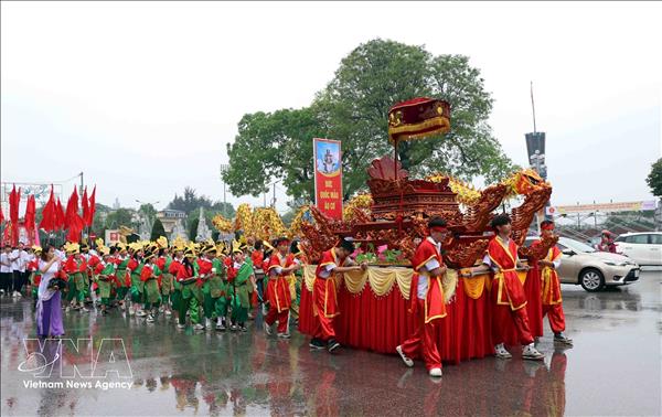 雄王祭祖日：守护传统价值，凝聚越南民族精神