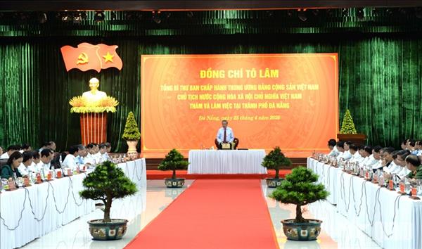 ທ່ານເລຂາທິການໃຫຍ່ ໂຕເລິມ ເຮັດວຽກກັບຄະນະປະຈຳຄະນະພັກນະຄອນ ດ່ານັ້ງ