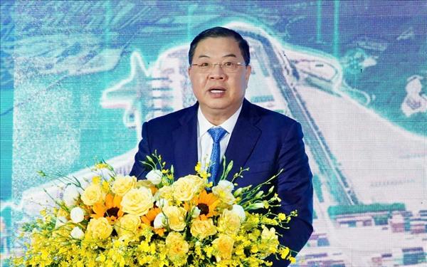 ເລີ່ມລົງມືກໍ່ສ້າງໂຄງການລົງທຶນກໍ່ສ້າງທ່າກຳປັ່ນ container ລຽນຈຽວໂດຍລວມ