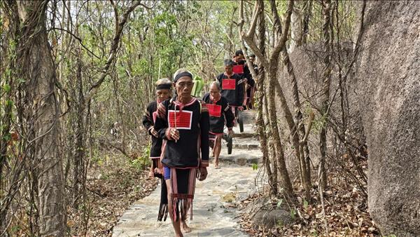 Độc đáo lễ cầu mưa Yang Pơtao Apui tại Di tích Plei Ơi