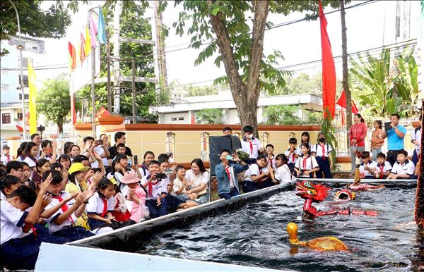 Lan tỏa giá trị cội nguồn qua hoạt động giáo dục về thời kỳ Hùng Vương