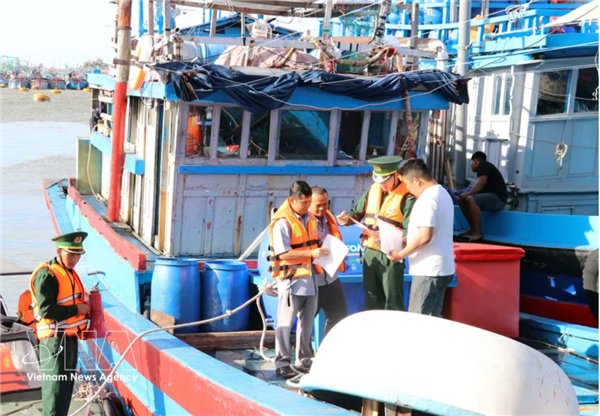 Le PM demande de remédier aux insuffisances dans la lutte contre la pêche INN