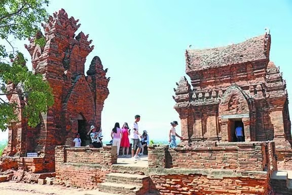 ការទាញយកតម្លៃ បេតិកភណ្ឌវប្បធម៌ ចាម ដើម្បីអភិវឌ្ឍន៍ទេសចរណ៍