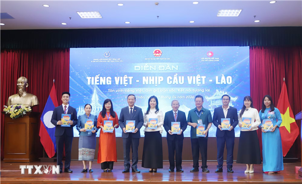 Tôn vinh tiếng Việt: Nhịp cầu gắn kết Việt Nam-Lào