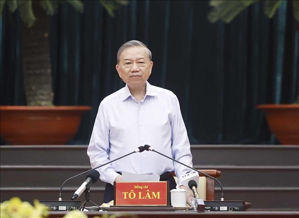 Tổng Bí thư, Chủ tịch nước Tô Lâm: Thành phố Hồ Chí Minh phải đi đầu, biến các nghị quyết chiến lược thành thực tiễn sống động