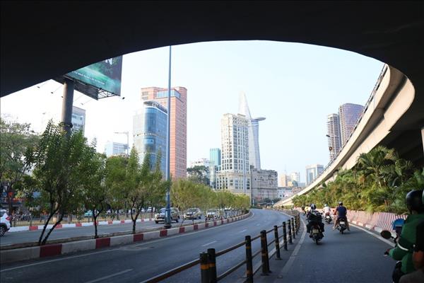 Giao thông các cửa ngõ vào TP. Hồ Chí Minh không ùn tắc kéo dài sau nghỉ lễ Giỗ Tổ