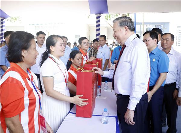 또 럼 당 서기장‧국가주석, 노동자 삶의 질 향상, 핵심 정치 과제