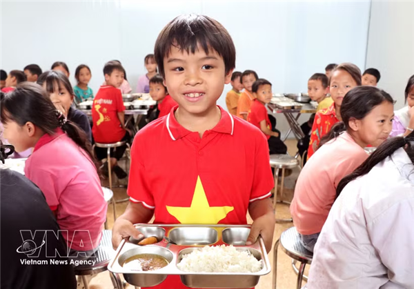 为宣光省边境学生增添动力