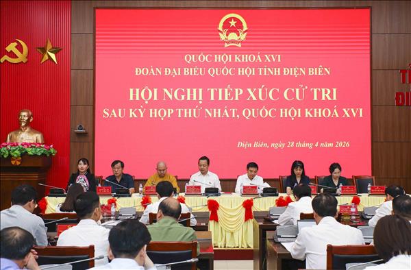 Phó Thủ tướng Chính phủ Nguyễn Văn Thắng tiếp xúc cử tri tại Điện Biên