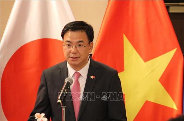 日本首相の訪越、地域政策におけるベトナムの戦略的重要性を強調