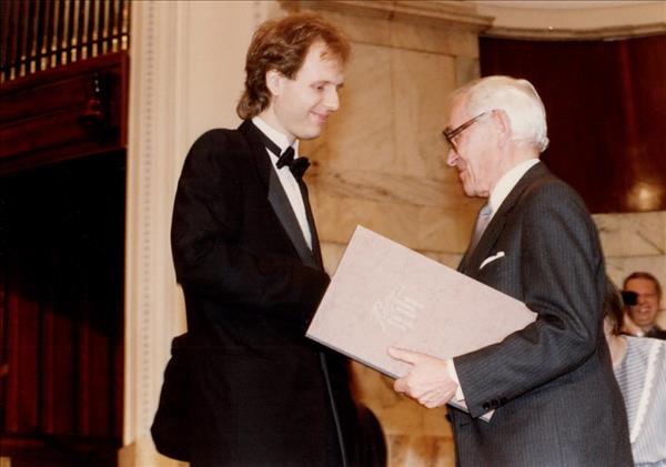 Всемирно известный пианист Кевин Кеннер выступит во Вьетнаме